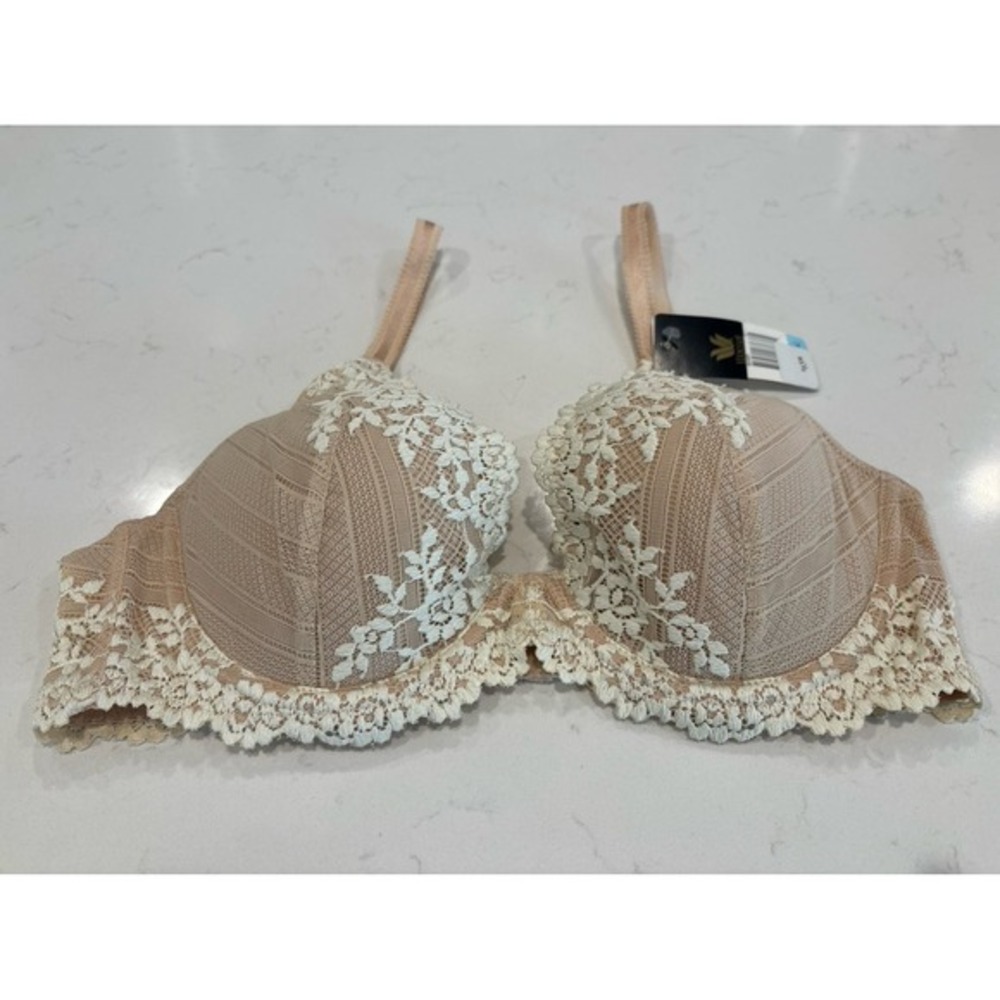 NEW !! Wacoal Embrace The Lace Bra‎ 853291
